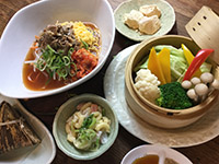 かしき屋特製「牛肉麺風冷麺昼膳」